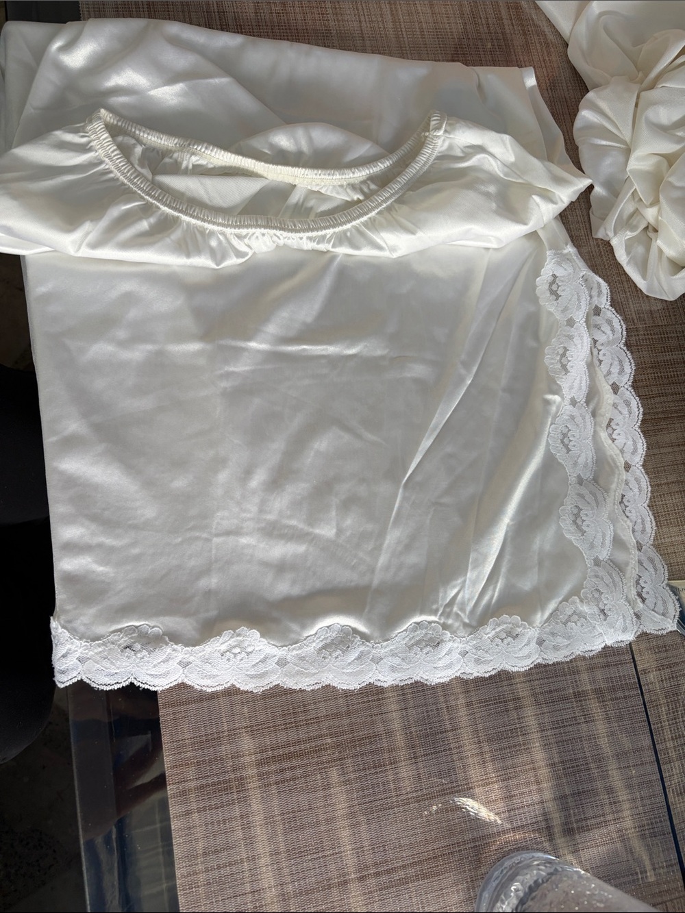 White slip M